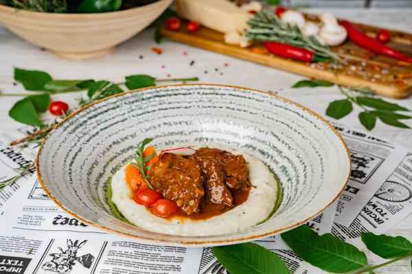 OBRAJORI DE VITEL IN SOS NOBIL
